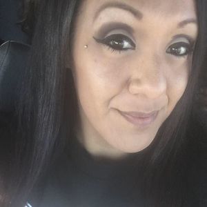 Meet your Posher, Angelique